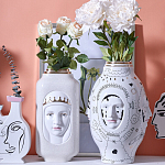 Ваза с декоративными лицами и графическими элементами в виде сердец и символов Faces of Imagination варинант исполнения - 2 | Loft Concept в Красноярске