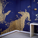Обои ручная роспись в стиле Арт-деко Whistler Peacocks Colourway SC-100 on Empire Blue dyed silk варинант исполнения - 2 | Loft Concept в Красноярске