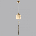Подвесной светильник с шарообразным плафоном из белого стекла с подвеской из камня и кисточкой Agatelle варинант исполнения - 4 | Loft Concept в Красноярске
