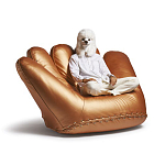 Дизайнерское кожаное кресло в форме руки Poltronova Joe Gold  Armchair варинант исполнения - 15 | Loft Concept в Красноярске