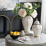 Ваза с золотыми полосами на белом фоне Chinoiserie Ceramics варинант исполнения - 3 | Loft Concept в Красноярске