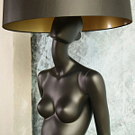 Лампа MANNEQUIN LAMP с абажуром модельный позинг варинант исполнения - 4 | Loft Concept в Красноярске