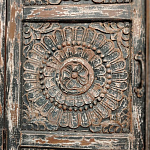 Индийский шкаф с орнаментом резьба из дерева Indian Antique Furniture  варинант исполнения - 1 | Loft Concept в Красноярске