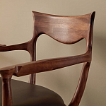 Кушетка с деревянным каркасом и сиденьем из коричневой натуральной кожи Moon Walnut Furniture варинант исполнения - 3 | Loft Concept в Красноярске