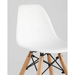 Пластиковый стул на ножках из массива бука Eames Small White варинант исполнения - 2 | Loft Concept в Красноярске