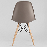 Пластиковый стул на ножках из массива бука Eames Cappuccino варинант исполнения - 5 | Loft Concept в Красноярске