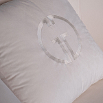 Кресло велюровое оттенка слоновой кости с простроченной спинкой Perfect Comfort варинант исполнения - 2 | Loft Concept в Красноярске