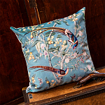 Подушка декоративная с изображением птиц в саду Chinoiserie Birds in a Tree Cushion варинант исполнения - 2 | Loft Concept в Красноярске