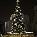 Уличная Новогодняя Ель с золотыми шарами и звездой на вершине в комплекте варинант исполнения - 2 | Loft Concept в Красноярске