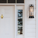 Настенный фонарь цилиндрической формы с рифленым стеклом в золотом каркасе на черном прямоугольном основании Eurofase варинант исполнения - 7 | Loft Concept в Красноярске