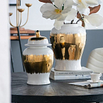 Ваза белая с крышкой и золотистыми фрагментами Chinoiserie Ceramics варинант исполнения - 1 | Loft Concept в Красноярске