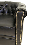 Кресло кожаное с мягкими подлокотниками на 4-х деревянных ножках Logan Leather Armchair black 2 варинант исполнения - 2 | Loft Concept в Красноярске