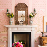 Обои ручная роспись Jharokha Arches Original colourway on pink painted Xuan paper варинант исполнения - 4 | Loft Concept в Красноярске