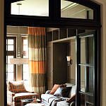 Бра с белым матовым стеклянным плафоном и тремя декоративными шарами Hinkley варинант исполнения - 2 | Loft Concept в Красноярске