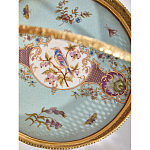 Блюдо круглое с ручкой и голубым фарфоровым дном с цветочным рисунком Blue Garden варинант исполнения - 2 | Loft Concept в Красноярске