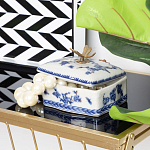 Фарфоровая шкатулка с бронзовой стрекозой Blue and White варинант исполнения - 8 | Loft Concept в Красноярске