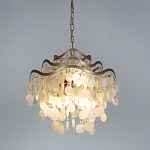 Люстра подвесная с белыми перламутровыми подвесками и изогнутыми золотистыми элементами Диаметр 50 см SHELL Chandelier варинант исполнения - 2 | Loft Concept в Красноярске